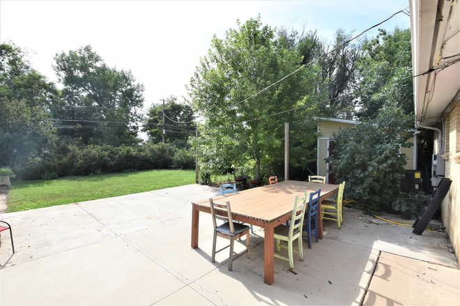 820 30th - 820 30th (3Br + Office/ 2.5BA) House