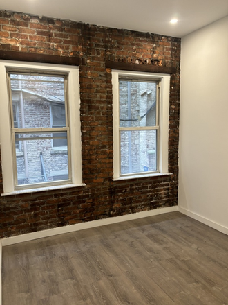 bedroom - Renovated 2 floors 4 bedrooms in Fenway across Target walk to Campus 9/1 Apartments