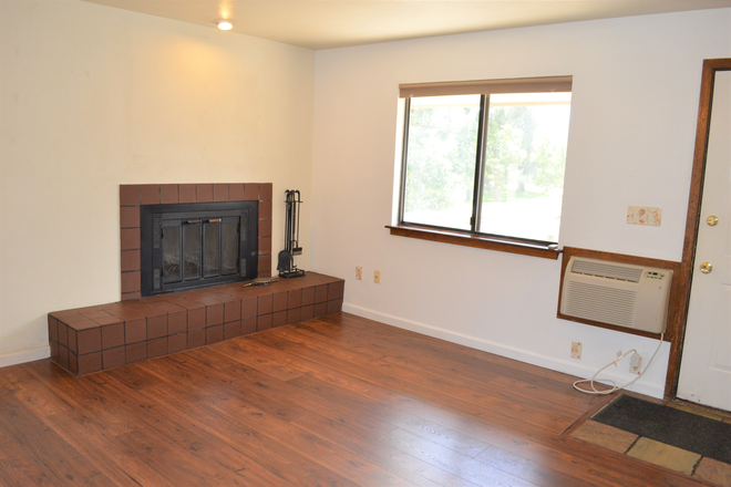 2800 Kalmia #302A - 2800 Kalmia Ave #302A (2BR/2BA) Condo