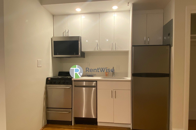 3 - SEPT 2025-Sweet Kenmore/Back Bay Studio! Easy MBTA! NO BROKER FEE! Apartments