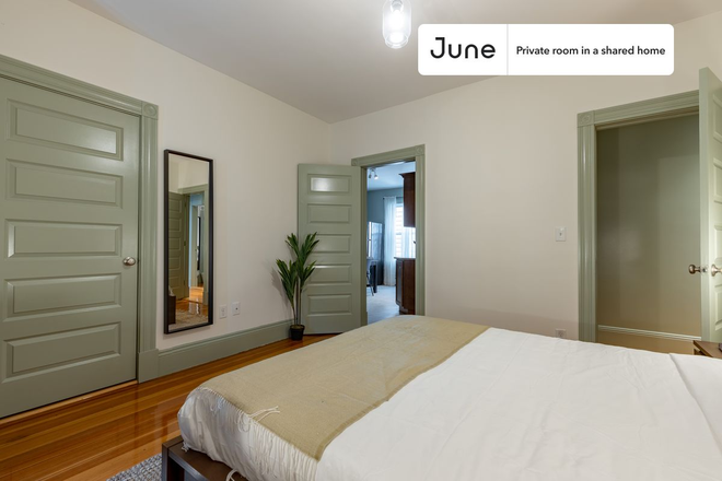 Photo - Private bedroom in 4 bed/1 bath Home