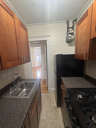 kitchen - 1/2 Bedroom split Fenway/Kenmore Apartments
