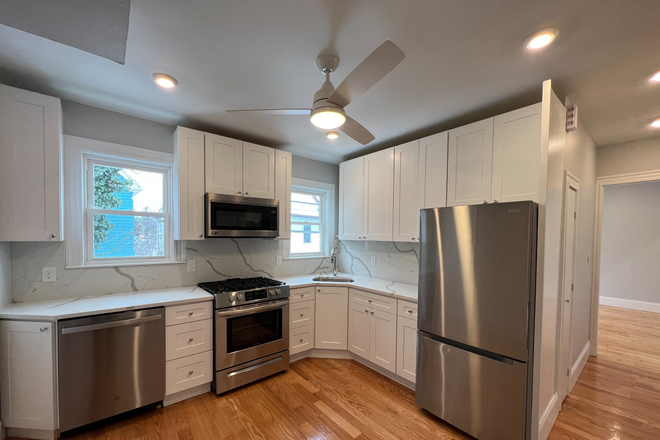 Call NOW for showings! 617-236-8550 - BURNHAM ST - *HALF FEE* RENOVATED DAVIS SQ 3BR FOR *9/1/2026* W/ LNDRY IN BLDNG, 2 BATH, PORCH, YARD Apartments