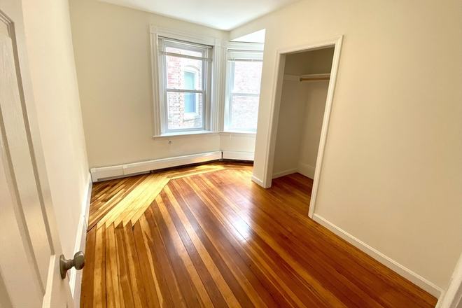 Sample Bedroom #1 - 5 Bedroom ON Greenline! Easy Commute to Campus!