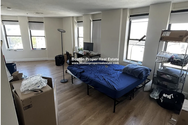 A - 2 bed with living room Apartments