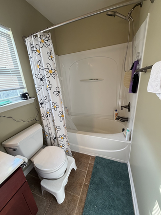 Bathroom Pt 2 - MORRISVILLE (25 min to DUKE/UNC) — TWO rooms + your own private full bath — $937.50/mo Townhome