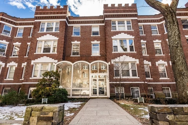 Front of building, entrance - Newly Renovated studio in the <3 of Porter Square, pre-war architecture, 10 minute walk to Harvard