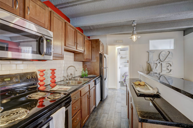 Kitchen - Sterling Apartment - 2025-2026 Sublease