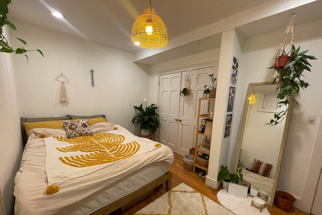 Basement room - JULY SUBLET - Harvard Square Community House