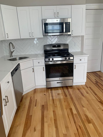Kitchen - 4BR 2BA Apt - Looking for 2 Roommates - Sep 2026