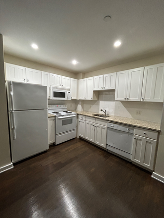 1 - Available Now, Amazing 2 bed, Pets Friendly, MBTA, No Fee! Apartments