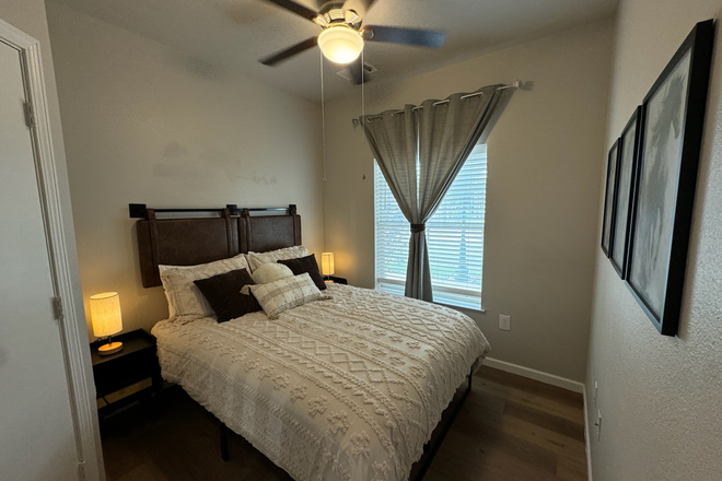 Bedroom - 4 Bedroom, 4 Bathroom Condo close to OSU Campus