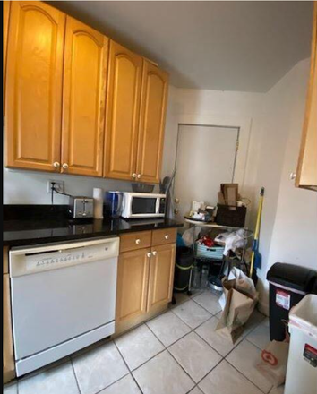 Kitchen - Huge 6 Bed 2 Bathroom Option for Both Harvard or MIT Apartments