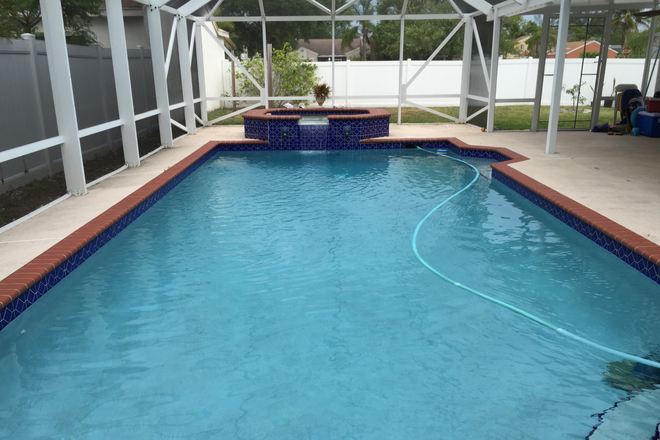 Pool and jacuzzi come take a swim - West Boca home aka Serenity