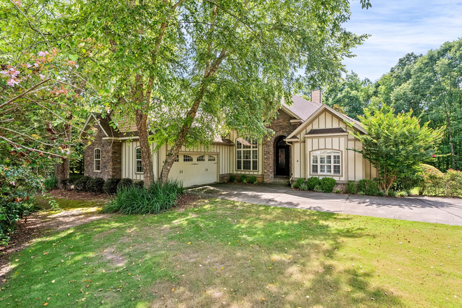  - 146 Coachmans Drive