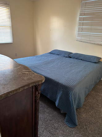 Bedroom 1 - Newly renovated, fully furnished   6bedrooms. 3 bathrooms, central air condition House