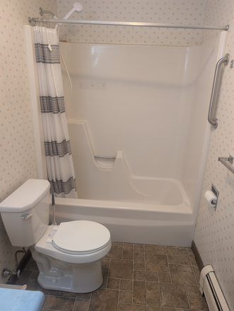 Bath & WC - Green Valley Apt