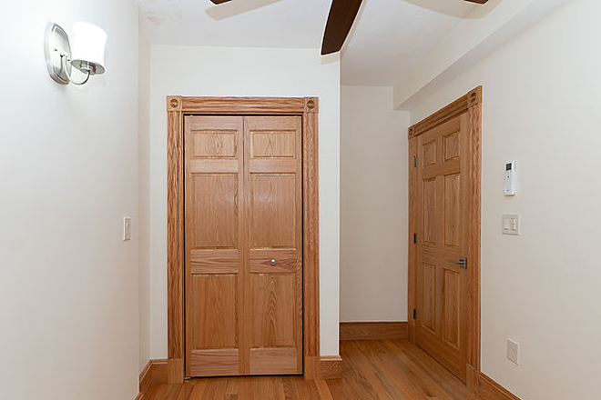 Bedroom - Garden St 2 Bed Beacon Hill Apartments