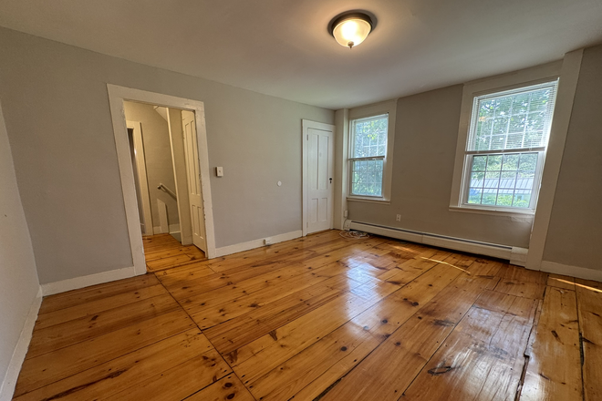 Livingroom - 130 West Street U2 Apartments