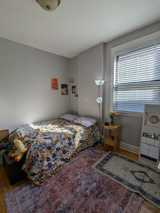 Bedroom - Room for Rent - 4BR/2BA – Under 3 Min Walk to Sheridan Red Line