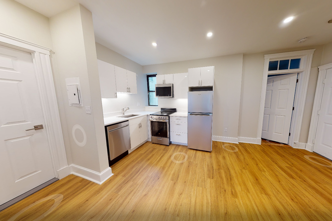 Call NOW for showings! 617-236-8550 - BEACON ST - *NO FEE* RNOVATED 3BR IN KENMORE FOR *9/1/2026* W/ LNDRY IN BLDNG, H&HW INC, EQUAL BDRMS