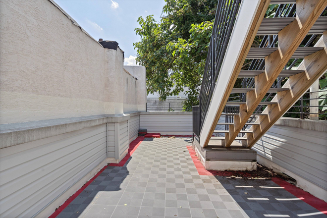 Deck - 1826 W Montgomery Ave - Luxury single family home