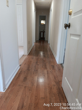 Hall - 2026-2027 School Year 109 Observatory B 4 Bdrm / 2 Bath UTILITIES INCLUDED Duplex