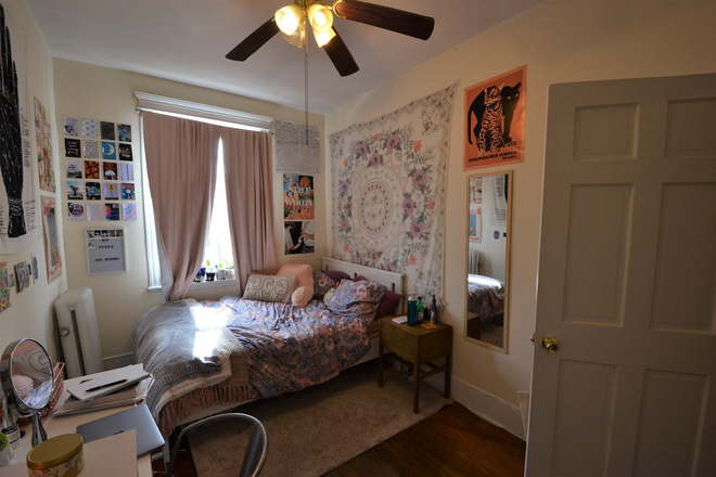 Bedroom - $1500 each/ 3 bed 1 bath on Peterborough in Fenway 385-722-7303 JAY