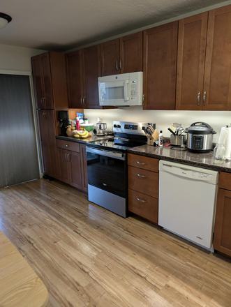 Kitchen - 124 Quarry Hill Rd, Unit #30 -- 2br/1bath