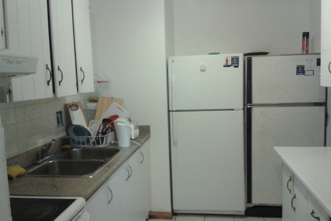 Kitchen - Room in 5BR/2BA/2level condo. Bus to UTM in ~10 min, 5 min walk to Mall, FreshCo, restaurants