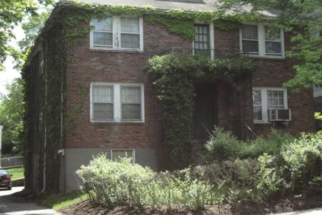 Street View - Foster Street Room, across campus House