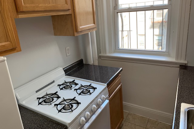 Call NOW for showings! 617-236-8550 - BOYLSTON ST - SYMPHONY AREA SPLIT 1BR FOR 2 PPL W/ *NO FEE* & H&HW INC, LNDRY ON SITE *AVAIL NOW* Apartments
