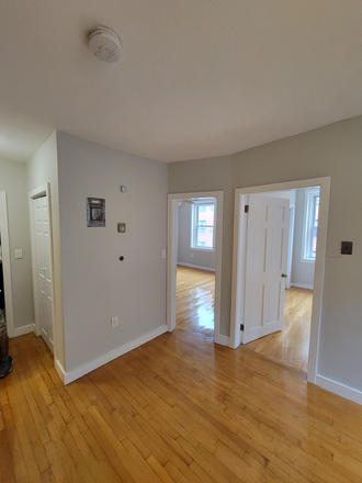 Call NOW for showings! 617-236-8550 - ENDICOTT ST - SPLIT 1BR/1BA FOR 2 PPL IN NORTH END FR *9/1/2026* W/ LNDRY IN BLDNG, DW, EQUAL BDRMS Apartments