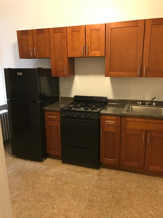 hubrealtyproperties.com - Exceptional 3 bedroom split with newly updated kitchen, in Brighton Apartments