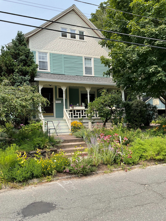Street view of house - Victorian Flat next to Smith College, Spring semester 2026