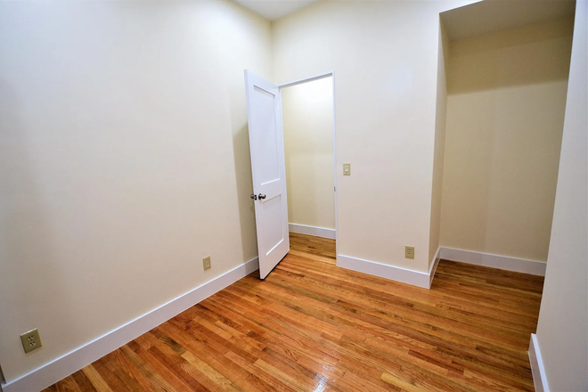 Bedroom - 109 Peterborough LLC Apartments