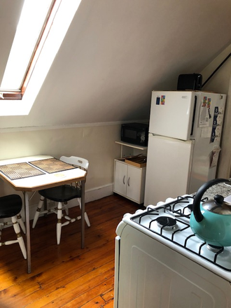 Kitchen - Sunny 3rd floor studio