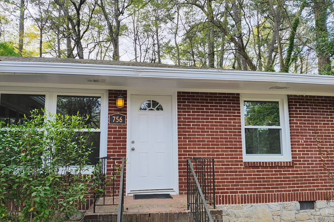 Front Entrance Door - Excellent Location! City of Decatur-2 Bedroom Duplex-Near Emory, VA & CDC - Hidden Cove Hideaway C Duplex