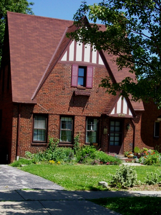 Front - Charming 2 Bedroom House in University Heights