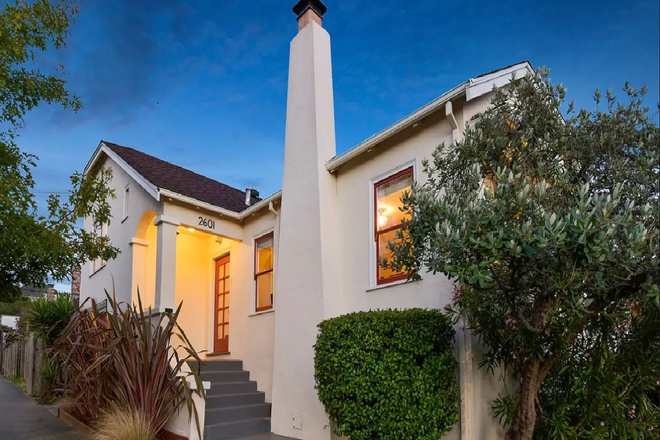 Front Outside Street View - Looking for roommate to fill in a double! House