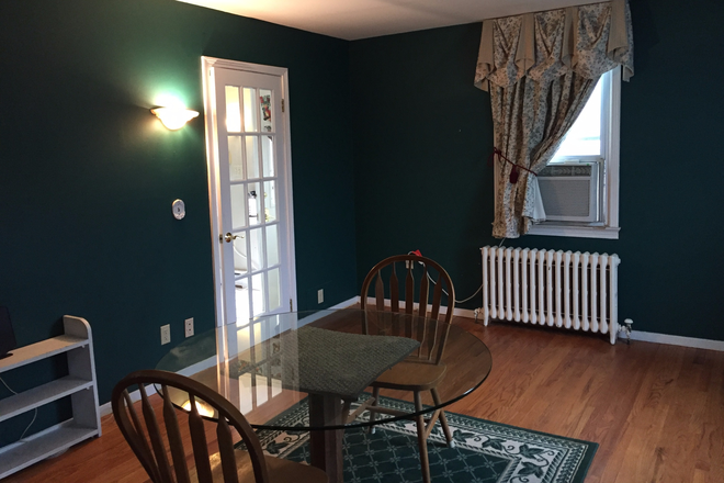 Shared living area - Rooms-N. Harrison St-Princeton House