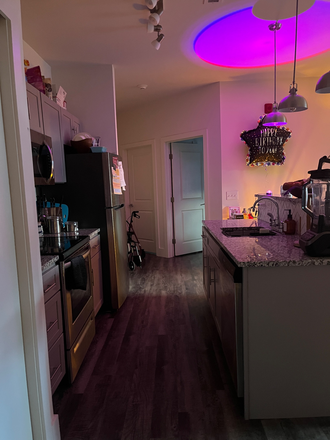 Kitchen - Aspen Heights Apartments