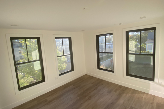 Bedroom - Private bedroom and bathroom in a new and modern 2B2B