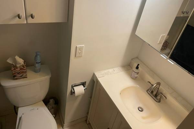Bathroom - Studio MIT/Kendall -all utilities included+ not fee Condo