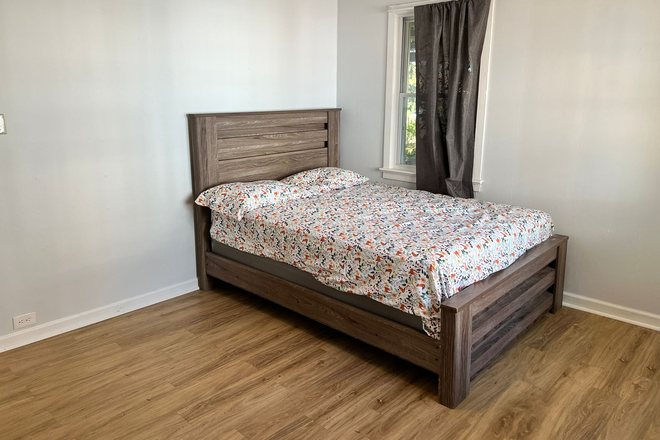 bedroom - Furnished room for PU affiliate only-Birch Ave-Princeton House