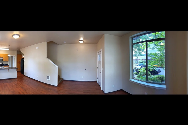 Street view & common area - Alder Park Apartment (1 block off campus)