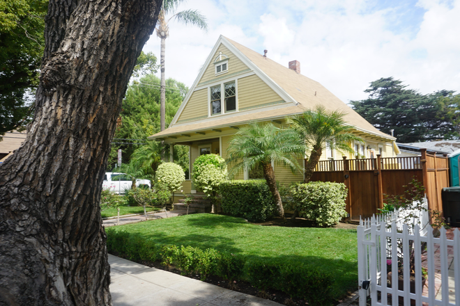 Front - Stunning Historical Home in Old Towne Orange