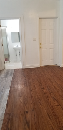 Entrance view from hallway - 3bdrm/1bath - no app fees! Apartments