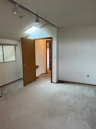 Bedroom 2 - 1 ROOMMATE WANTED TO SHARE GOLD RUN PENTHOUSE CONDO