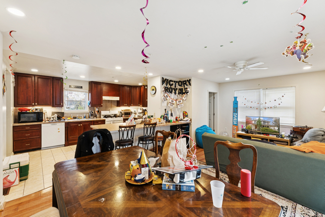 dining room - 8111 51st Ave (Close to UMD Campus!) Apartments